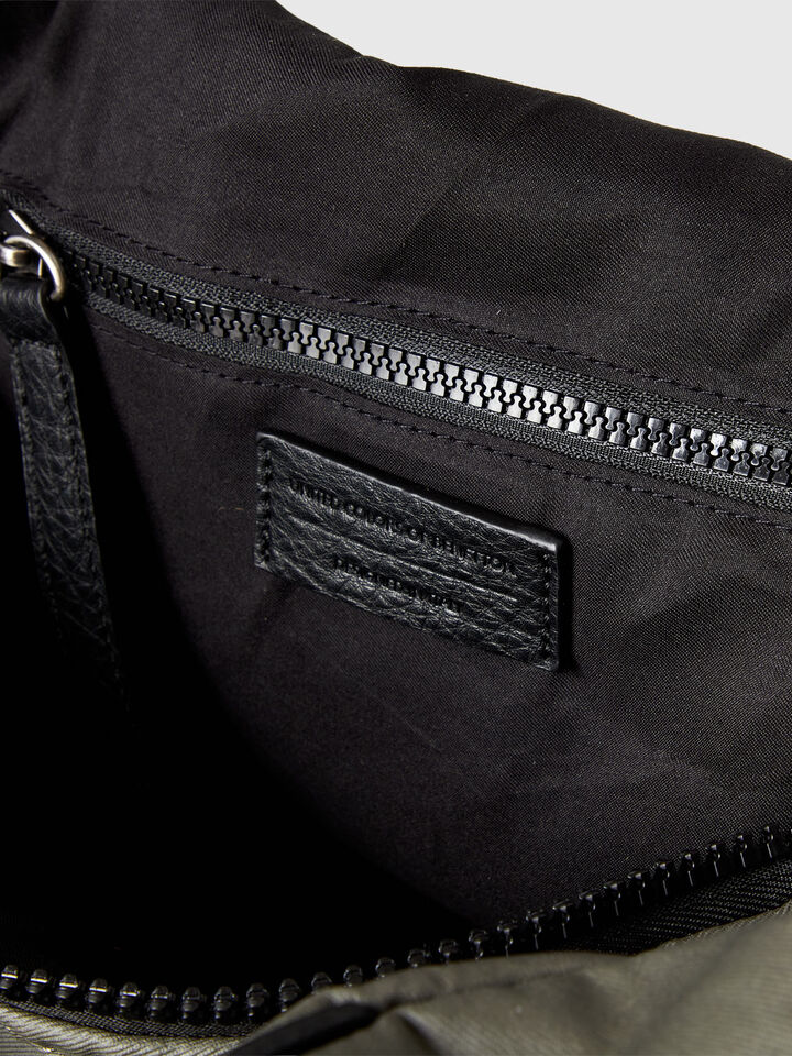 HOLDALL Men image number 3